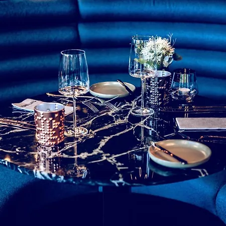 The Flamingo Szálloda