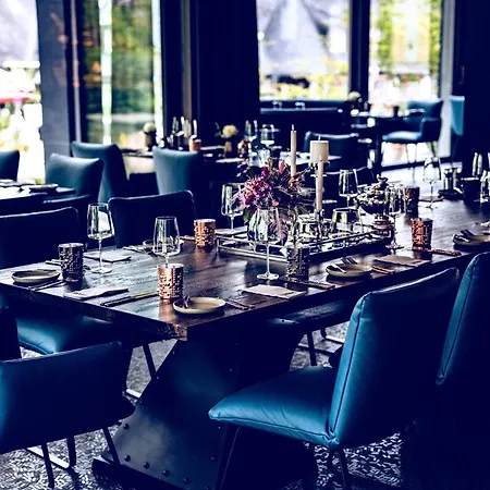 The Flamingo Szálloda