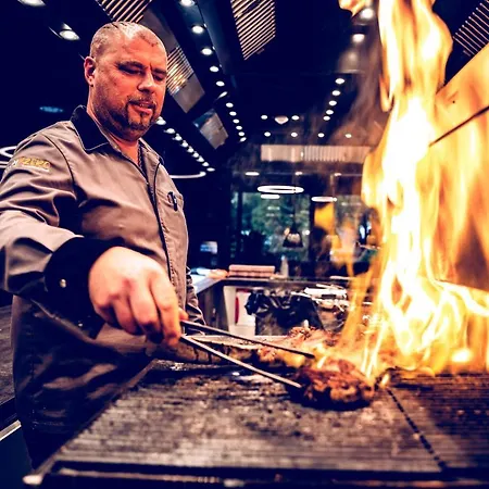 The Flamingo Ξενοδοχείο 4*