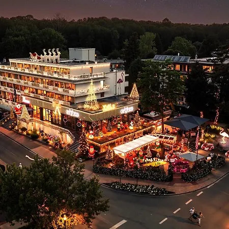 The Flamingo Szálloda