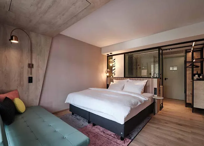 Otel The Flamingo 4*