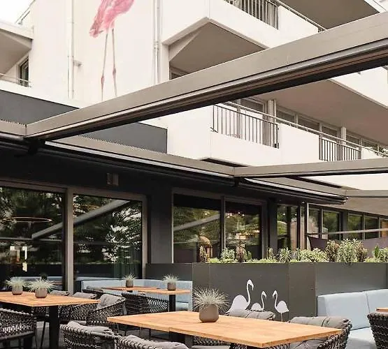 The Flamingo Ξενοδοχείο 4*